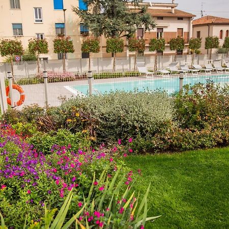 Homingarda - Fine Holiday Apartments Peschiera del Garda Buitenkant foto