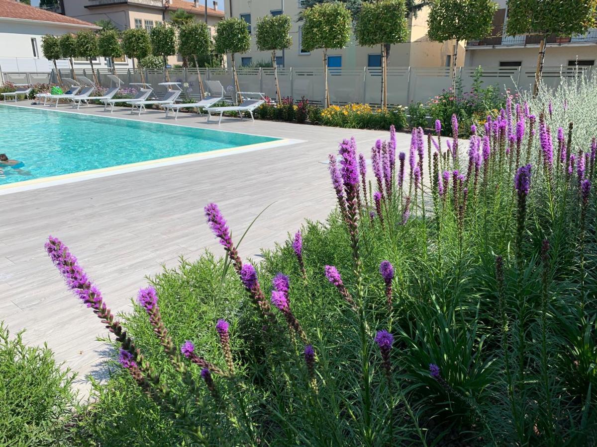 Homingarda - Fine Holiday Apartments Peschiera del Garda Buitenkant foto