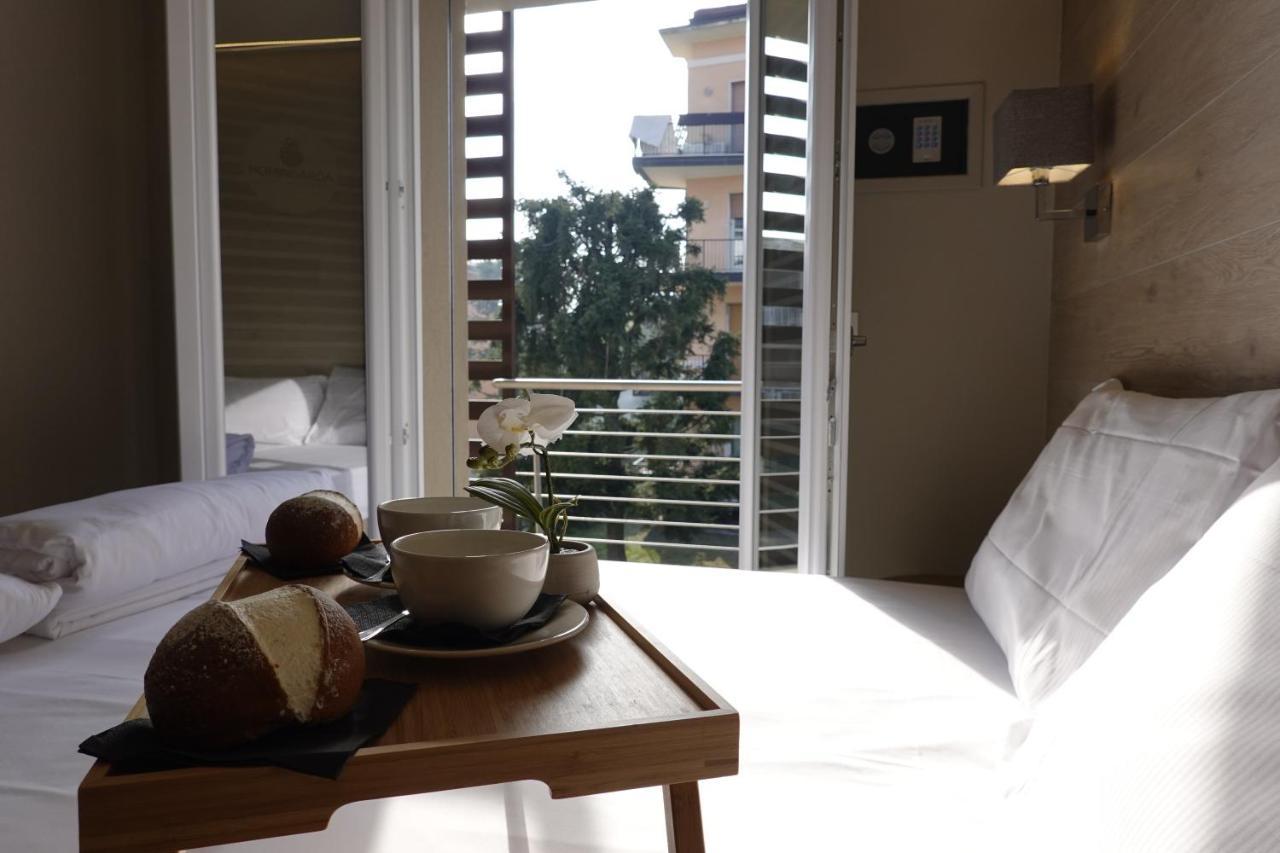Homingarda - Fine Holiday Apartments Peschiera del Garda Buitenkant foto
