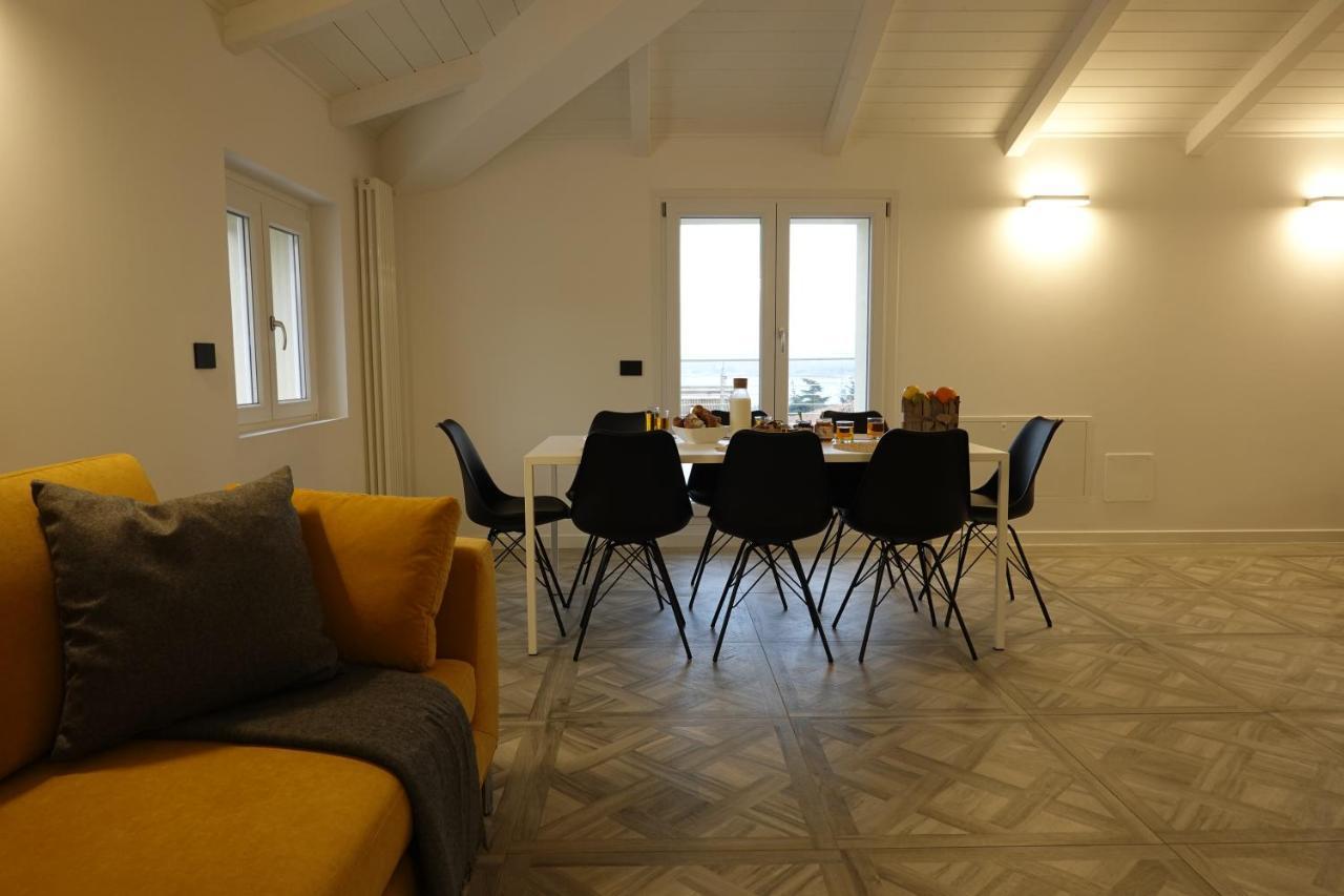 Homingarda - Fine Holiday Apartments Peschiera del Garda Buitenkant foto