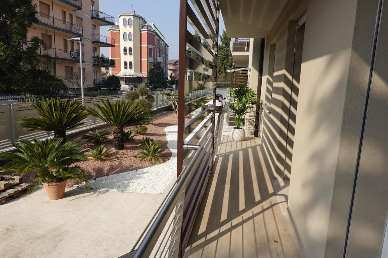 Homingarda - Fine Holiday Apartments Peschiera del Garda Buitenkant foto