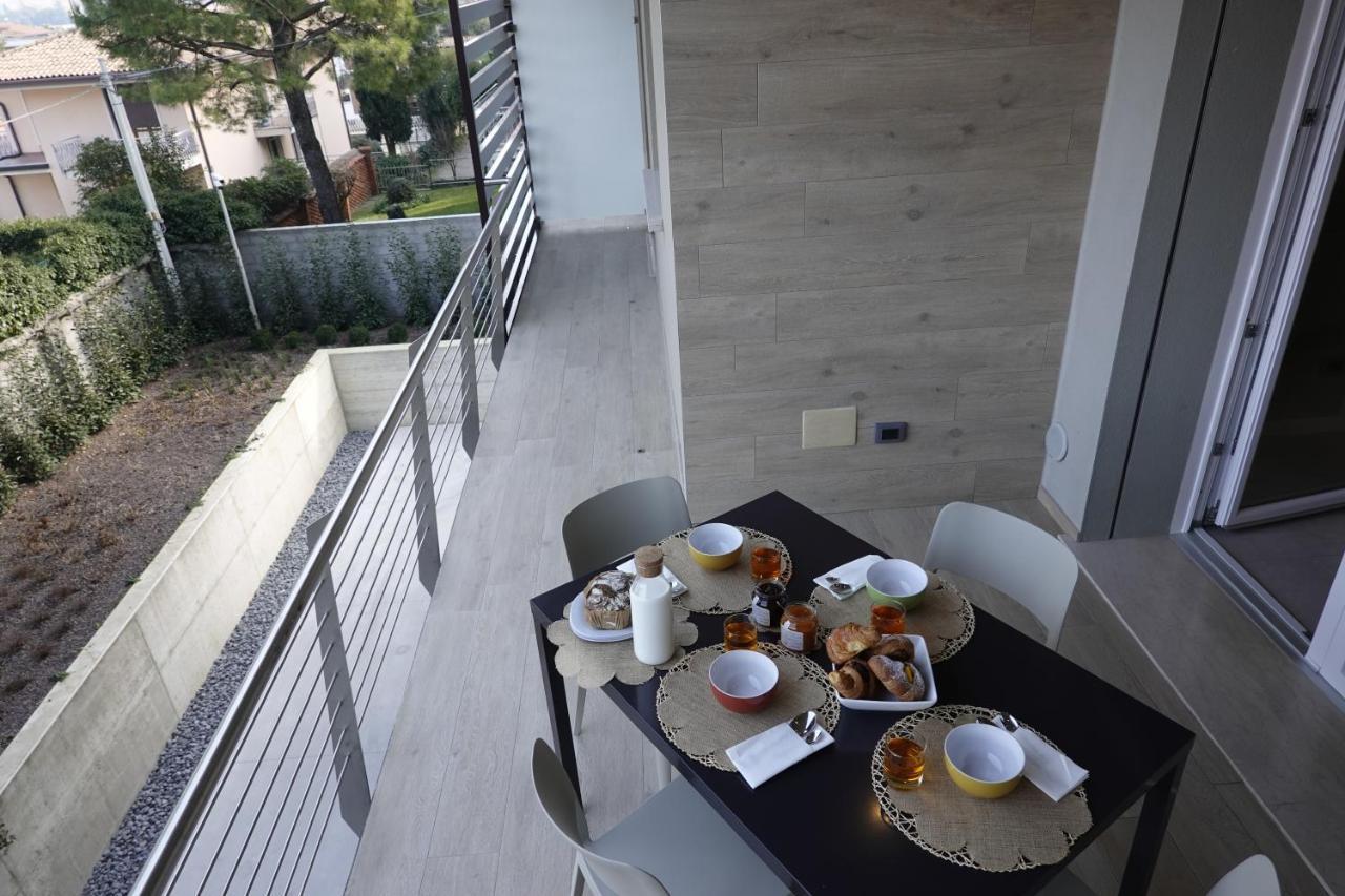 Homingarda - Fine Holiday Apartments Peschiera del Garda Buitenkant foto