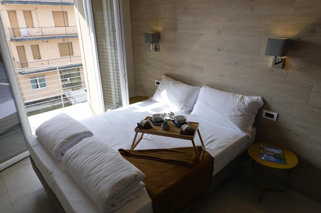 Homingarda - Fine Holiday Apartments Peschiera del Garda Buitenkant foto